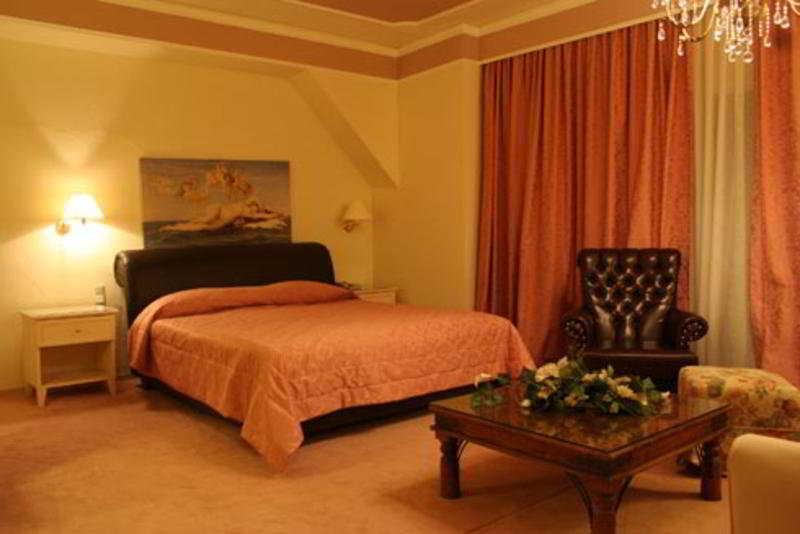Kouros Hotel Dráma Quarto foto